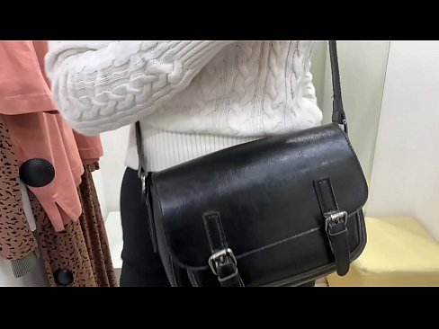 ❤️ فٹنگ روم میں ڈلڈو کے ساتھ نوجوان کتیا فیرل بیری کی عوامی مشت زنی مقعد ویڈیو پر ur.classicmebel21.ru ❌❤